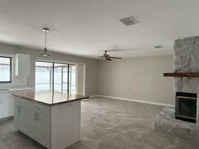 18306 FELSPAR WAY, Tampa, FL 33647