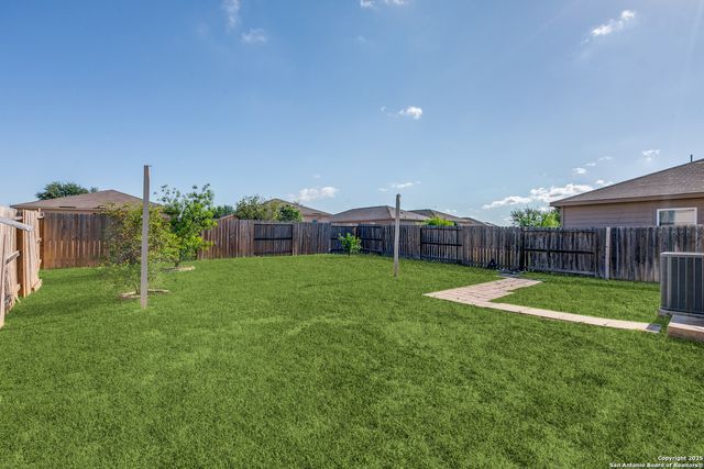 12255 Stratsburg, San Antonio, TX 78252