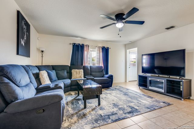 12255 Stratsburg, San Antonio, TX 78252