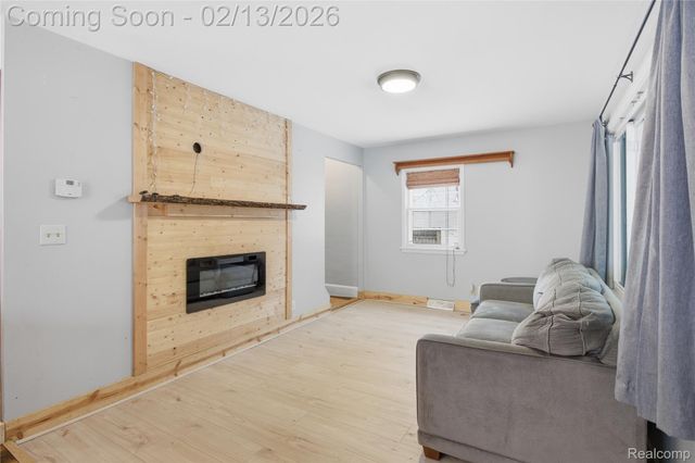 146 E Summit Street, Chelsea, MI 48118