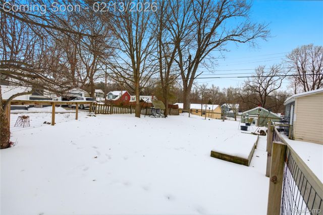 146 E Summit Street, Chelsea, MI 48118