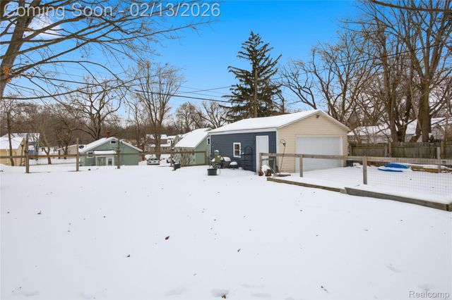 146 E Summit Street, Chelsea, MI 48118
