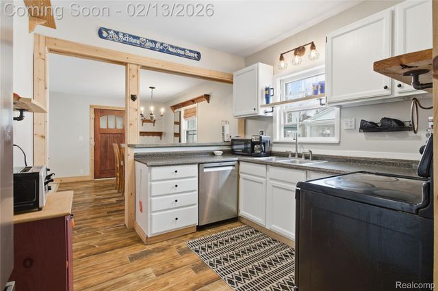 146 E Summit Street, Chelsea, MI 48118