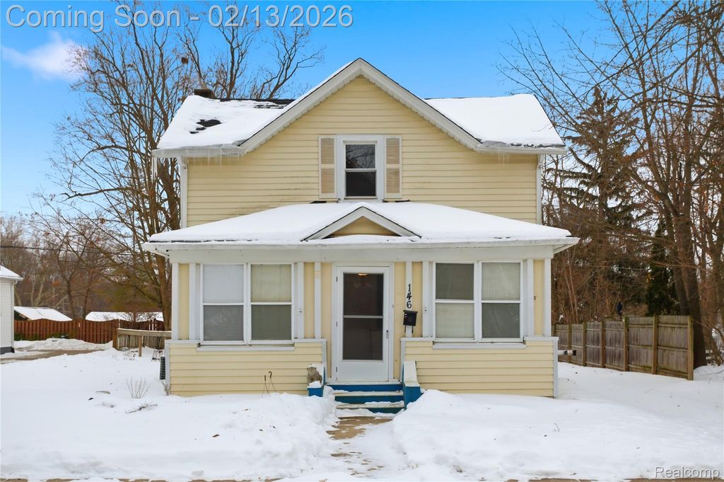 146 E Summit Street, Chelsea, MI 48118
