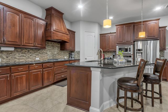 1229 Harris Hawk Way, Arlington, TX 76005