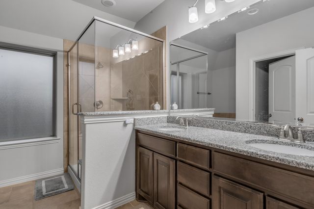 1229 Harris Hawk Way, Arlington, TX 76005