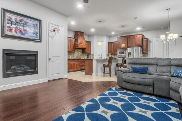 1229 Harris Hawk Way, Arlington, TX 76005