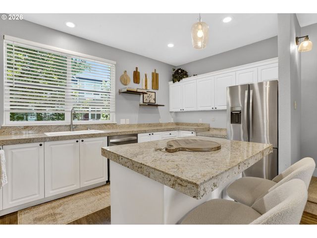 1827 Se CUTTER Ln, Vancouver, WA 98661