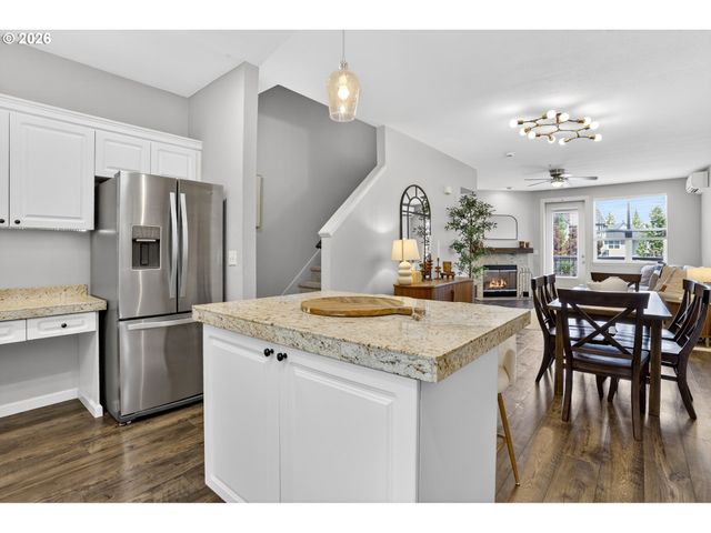 1827 Se CUTTER Ln, Vancouver, WA 98661