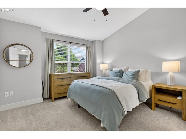 1827 Se CUTTER Ln, Vancouver, WA 98661