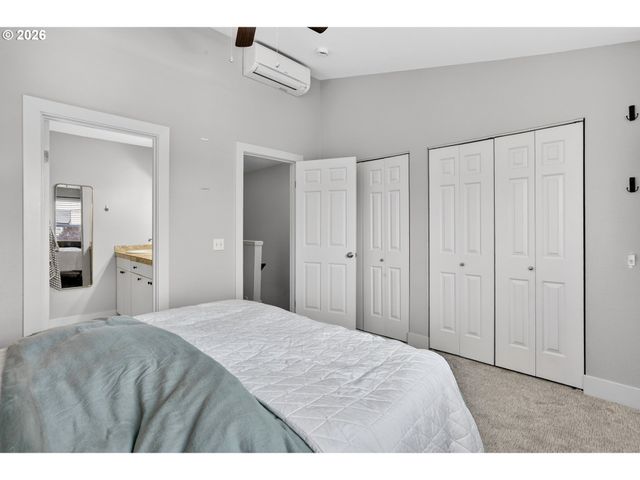 1827 Se CUTTER Ln, Vancouver, WA 98661