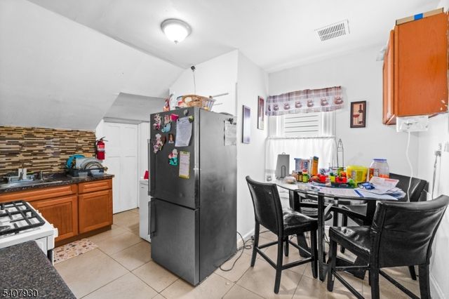183 Walnut St, Paterson City, NJ 07522