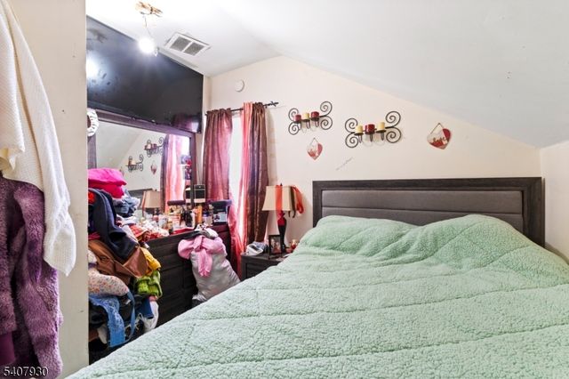 183 Walnut St, Paterson City, NJ 07522