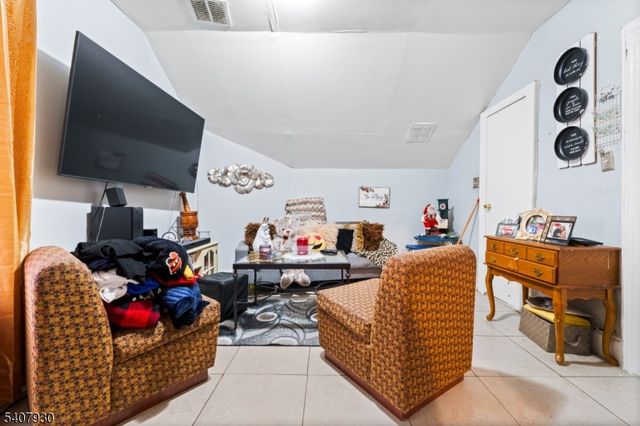 183 Walnut St, Paterson City, NJ 07522