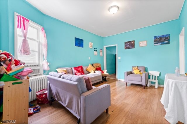 183 Walnut St, Paterson City, NJ 07522