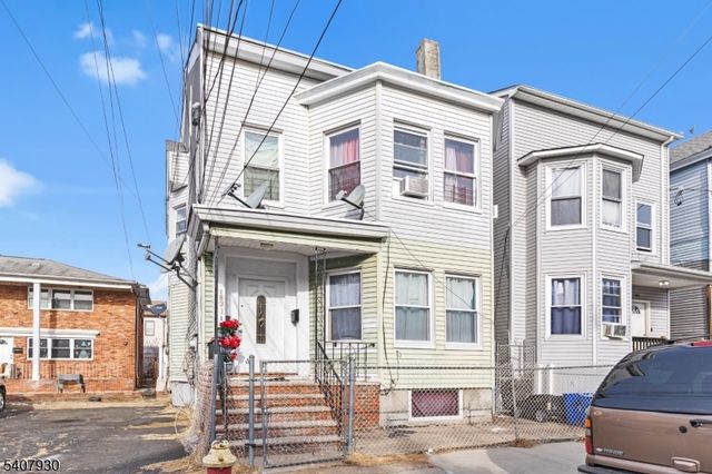 183 Walnut St, Paterson City, NJ 07522
