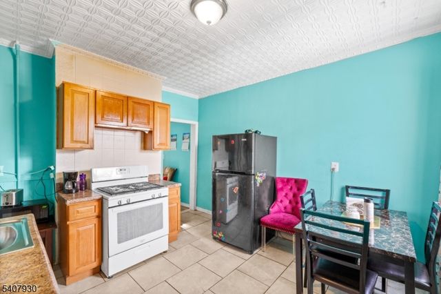 183 Walnut St, Paterson City, NJ 07522