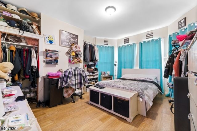 183 Walnut St, Paterson City, NJ 07522