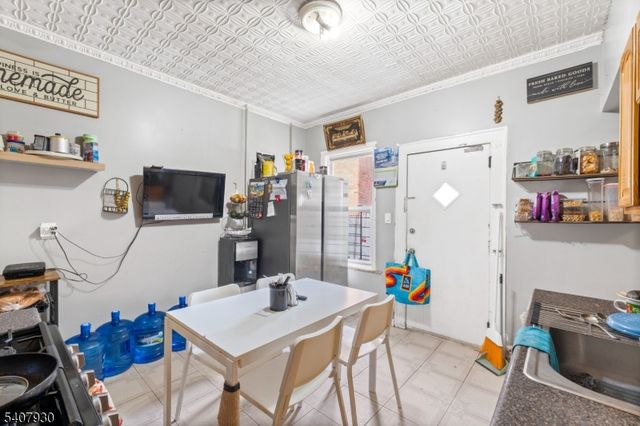 183 Walnut St, Paterson City, NJ 07522