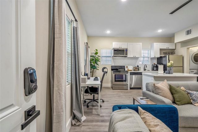 5 Estelle Street 1, Houston, TX 77003