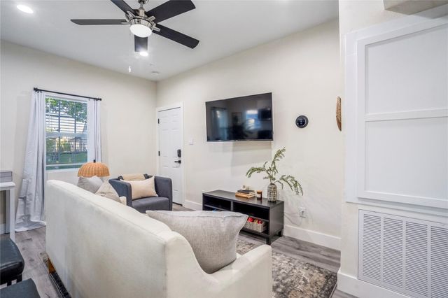 5 Estelle Street 1, Houston, TX 77003