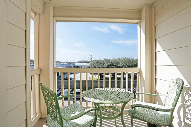 2626 Holly Hall Street 1012, Houston, TX 77054