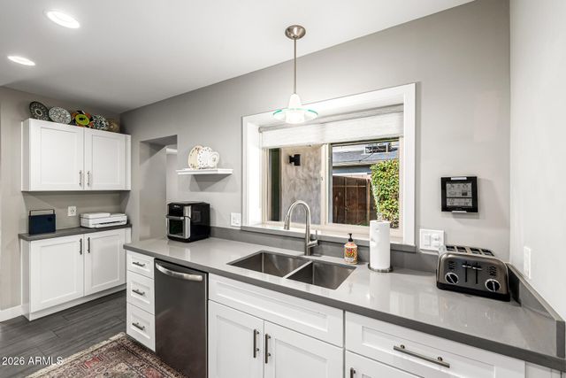 6726 N 11TH Street, Phoenix, AZ 85014