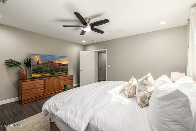 6726 N 11TH Street, Phoenix, AZ 85014