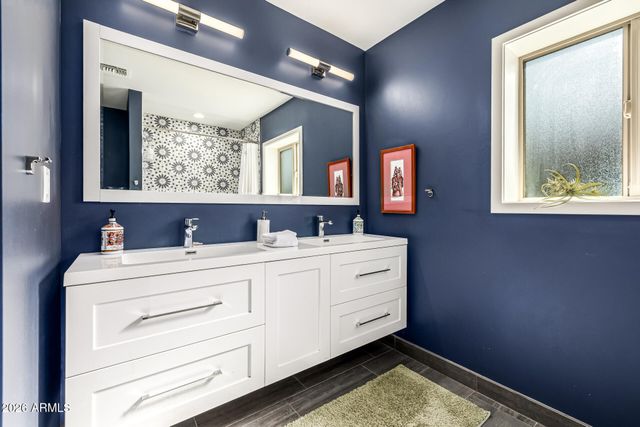 6726 N 11TH Street, Phoenix, AZ 85014