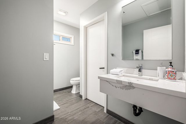 6726 N 11TH Street, Phoenix, AZ 85014