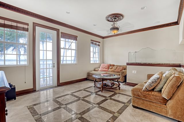 149 Harbors Way, Boynton Beach, FL 33435