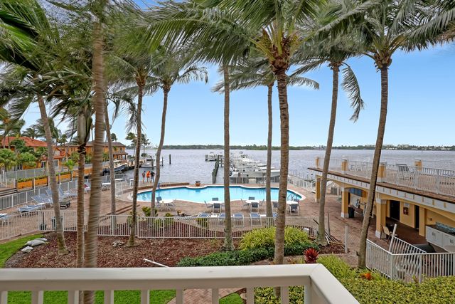 149 Harbors Way, Boynton Beach, FL 33435