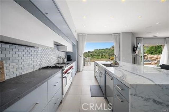 6 Almanzora, Newport Coast, CA 92657