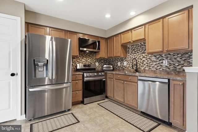 844 BLOSSOM DR, Hanover, PA 17331