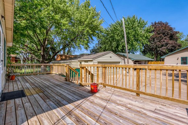 6700 Beard Avenue N, Brooklyn Center, MN 55429
