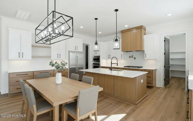 700 Remington Drive, Greenville, NC 27858