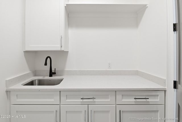 700 Remington Drive, Greenville, NC 27858