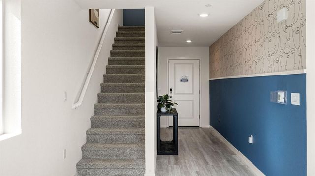 1081 Silver Feather Way, Roseville, CA 95747