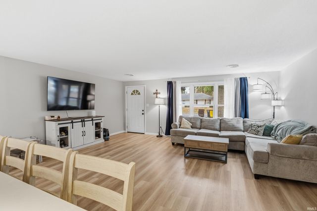 2119 Klug Drive, Fort Wayne, IN 46818