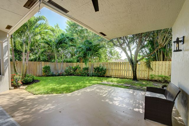 13805 Folkestone Circle, Wellington, FL 33414