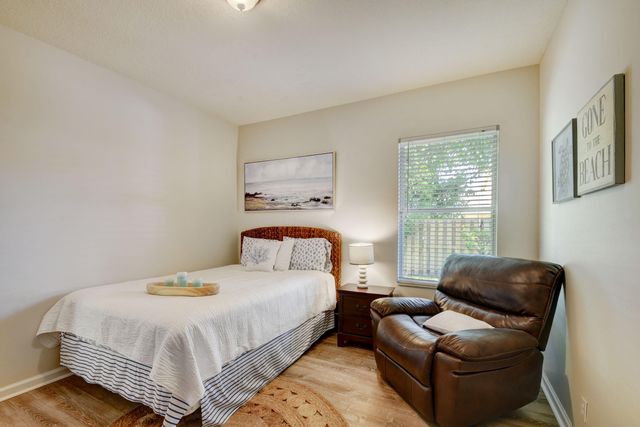 13805 Folkestone Circle, Wellington, FL 33414