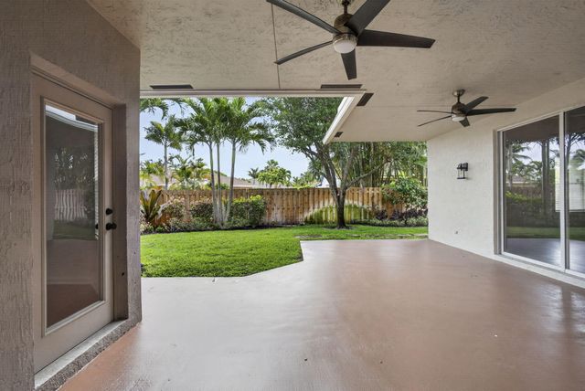 13805 Folkestone Circle, Wellington, FL 33414