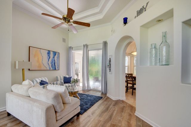 13805 Folkestone Circle, Wellington, FL 33414