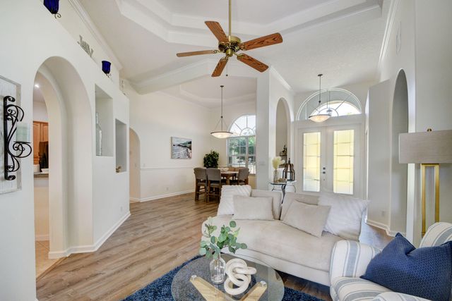 13805 Folkestone Circle, Wellington, FL 33414