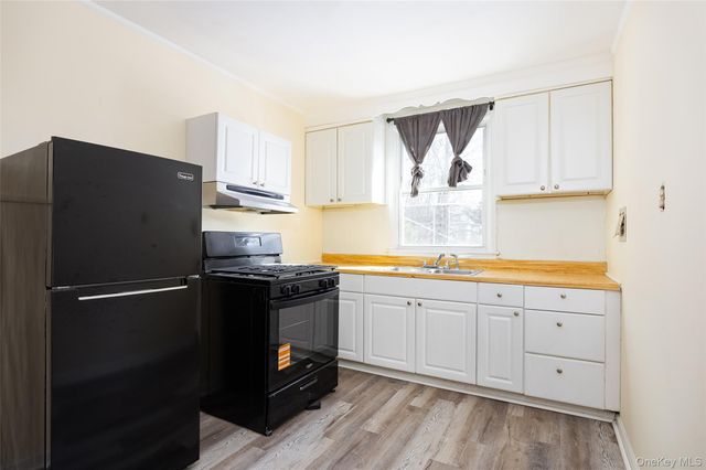 28 Vernon Terrace, Poughkeepsie, NY 12601