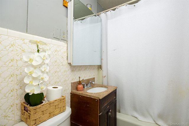 28 Vernon Terrace, Poughkeepsie, NY 12601