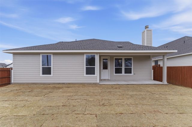 1253 Sabine River Lane, Springtown, TX 76082