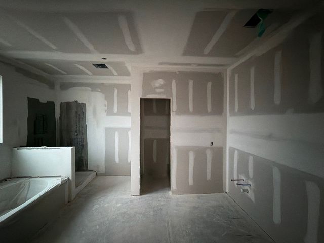 1253 Sabine River Lane, Springtown, TX 76082