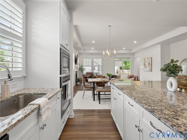 11288 Pine Willow Cir, Glen Allen, VA 23059