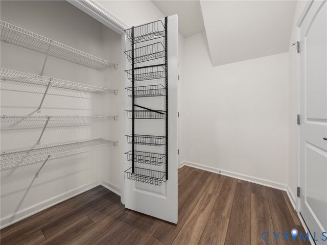 11288 Pine Willow Cir, Glen Allen, VA 23059